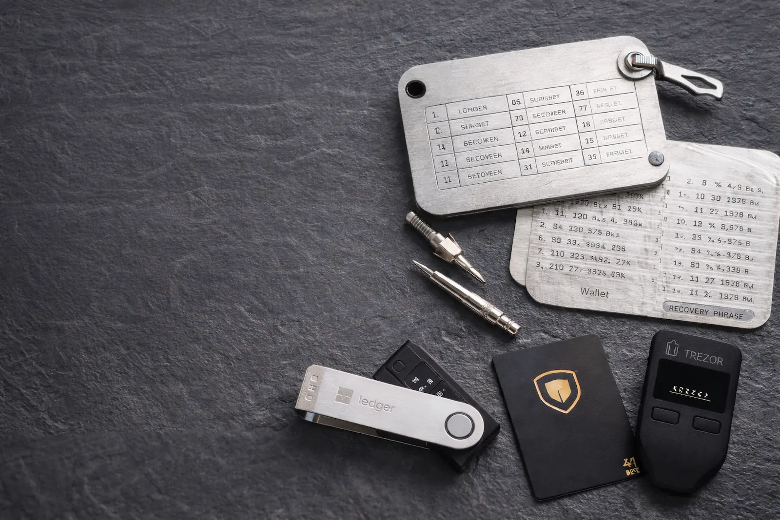 seed-phrase-sicher-aufbewahren-metall-backup-wallet